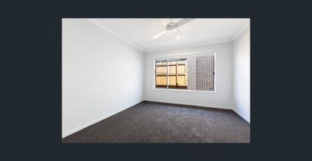 Stunning 4-Bedroom Family Home in Park Ridge - Photo 3