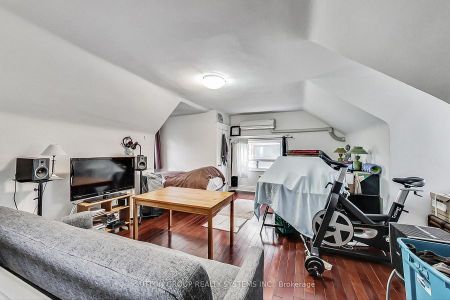 For Lease - 328 High Park Avenue Unit# 2S, Toronto, Ontario - Photo 2