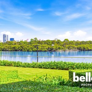 Waterfront Lifestyle | Spacious 3-Bedroom Apartment for Rent - Photo 2