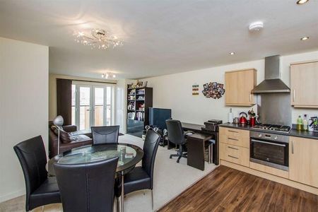 2 bedroom flat to rent - Photo 2