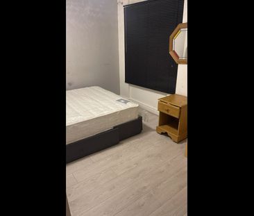 4 Bed Terraced House, Phythian Close, L6 - Photo 4