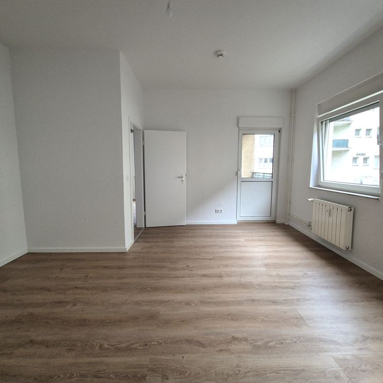 Tolle 2-Zimmer-Erdgeschosswohnung mit Balkon! - Photo 1