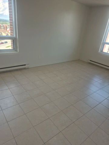 Forest Manor — 2 bedroom on the 8th floor - Photo 3
