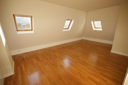 2 pièces de 53,86m² à PARIS 8ème arrondissement - Photo 2