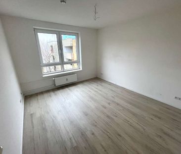 3-Zimmer Wohnung in Berlin Reinickendorf mit Balkon f&uuml;r Renovi... - Photo 4