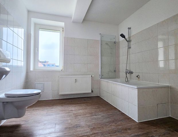 Über den Dächern von Köthen: Großzügiges Wohnen mit traumhafter Dachterrasse! - Photo 1