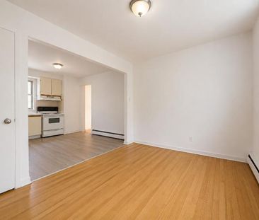 2 CH - 1 SDB - Montréal - $1,300 /mo - Photo 3