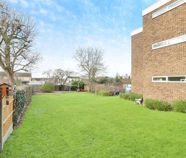 High Road, Benfleet, SS7 - Photo 6