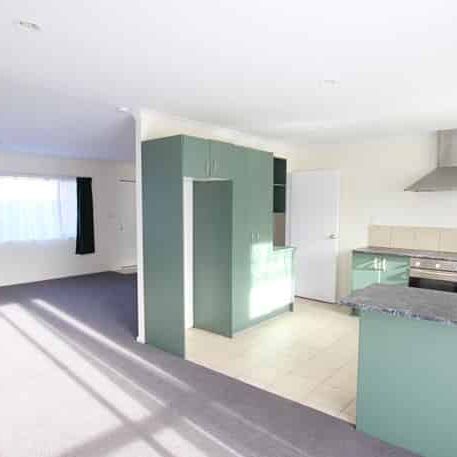 4 bedroom tidy home - Photo 1