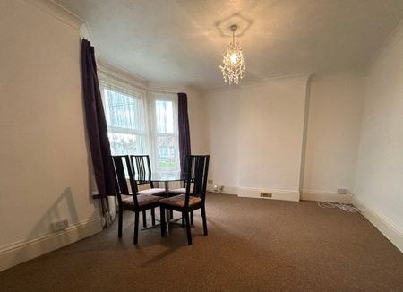 Northcourt Road, Worthing, BN14 1 bedroom flat to rent - Photo 2