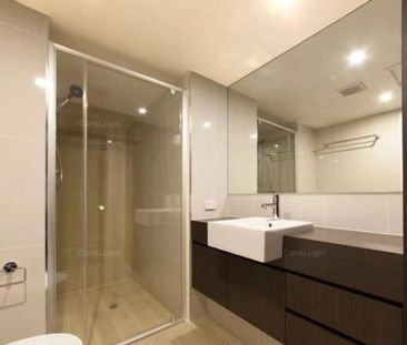 LUXURY, LOCATION & LIFESTYLE - Photo 5