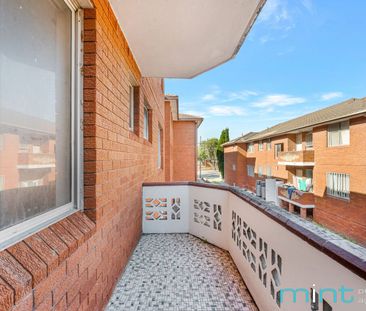 Spacious and well-maintained 2-bedroom unit in Roselands - Photo 6