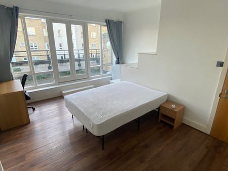 Room in a Shared House, St. Davids Square, E14 - Photo 4