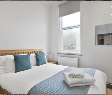 Room in a Shared Flat, Barons Court Road, W14 - Photo 1