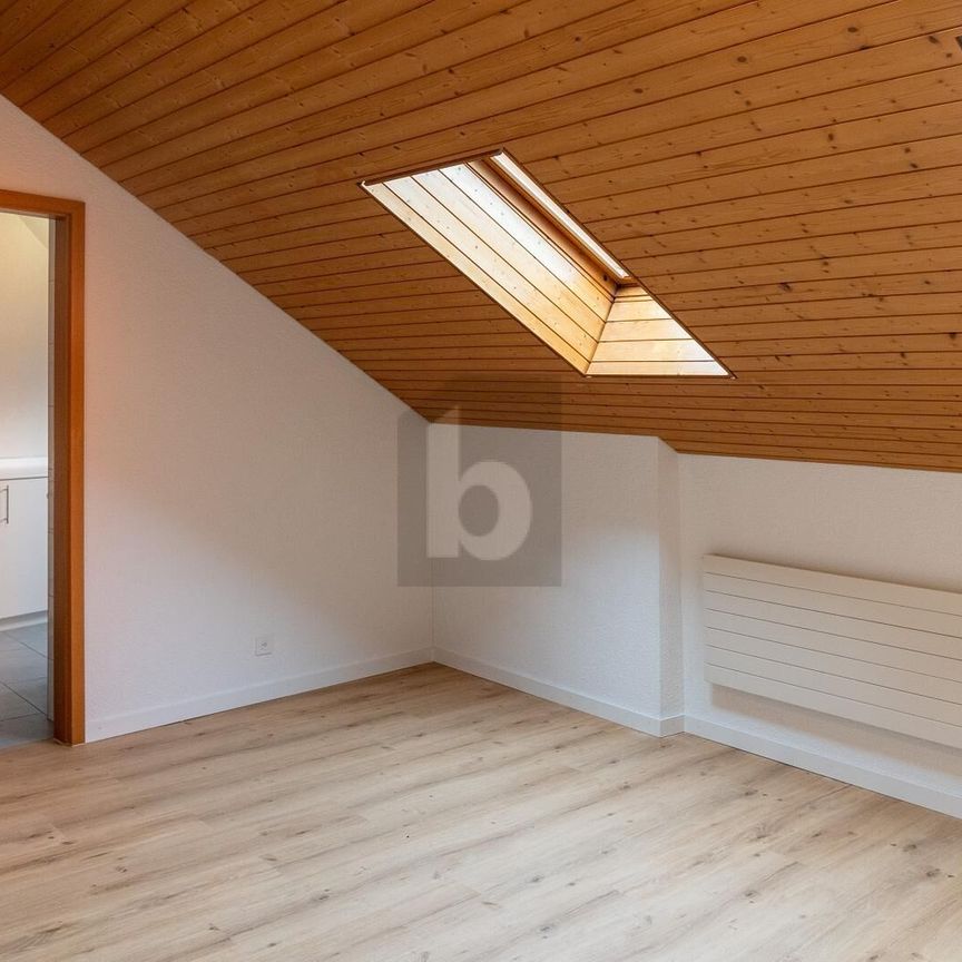 TWO FLOORS IN A CENTRAL LOCATION! - Photo 1