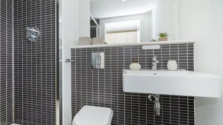 Silver Balcony Studio - Photo 4