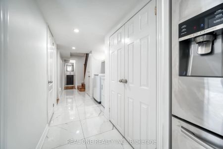 106 Deanscroft Square #Bsmt - Photo 3