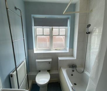 Holly Drive, Aylesbury - Photo 3