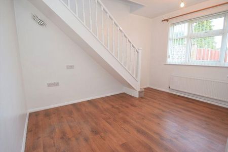 3 bedroom semi-detached bungalow to rent - Photo 3