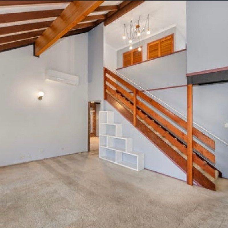 Carseldine - Photo 1