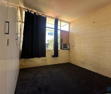 One Bedroom Unit in a Quiet & Private Location! - Photo 3