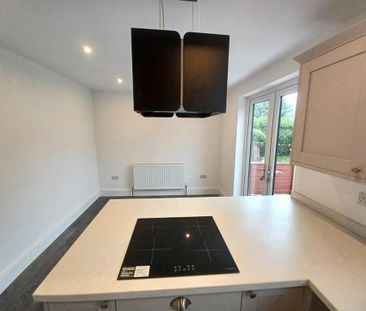 3 bedroom semi-detached house to rent - Photo 2