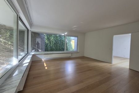 FOREST - FACE AU PARC - Photo 4