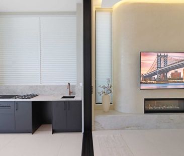 Stunning 5 bedroom Duplex with Lift & Pool - Photo 3