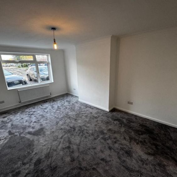 Shooters Road, Enfield - Photo 1