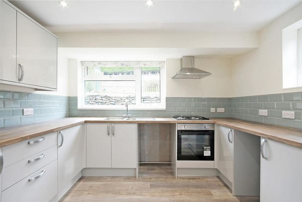 3 bedroom semi-detached house to rent - Photo 1