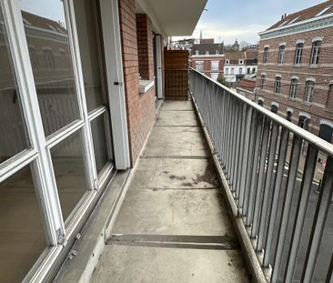 A LOUER T2 AVEC PARKING SUR LILLE - Photo 6