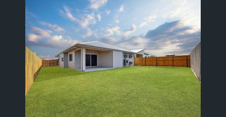 Brand New Family Home in the Heart of North Shore - Photo 5