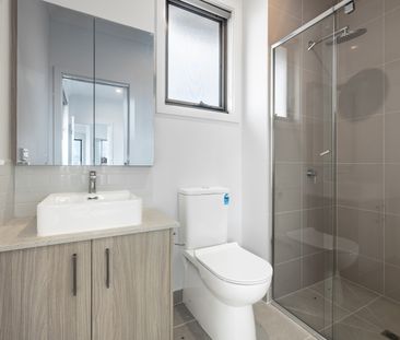 1 & 2/39 Burlington Street, Oakleigh VIC 3166 - Townhouse For Rent ... - Photo 3