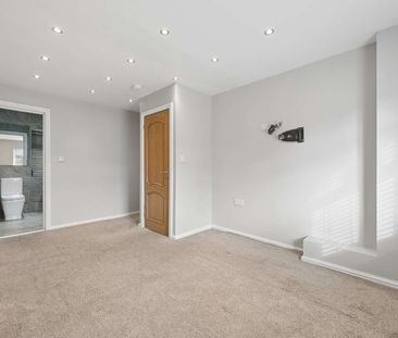 Extended five bedroom family home with a private west facing garden... - Photo 3