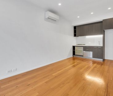 Apartment living in a lifestyle location - Photo 2