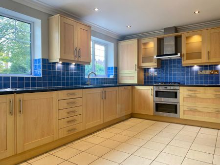 Penn Hill Avenue, Poole - Photo 5