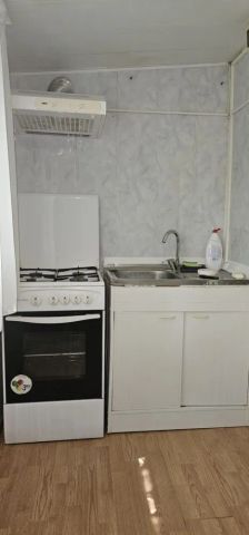 Garsonieră de închiriat – Micro 40, etaj 2, 20 mp + balcon – 1.100 lei - Photo 5
