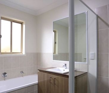 Spacious Family Home in a Prime Pimpama Location - Photo 6