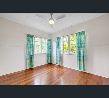 8 Macalister Street, Ipswich, Qld 4305 - Photo 3