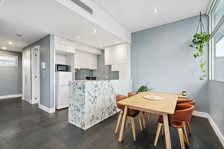 Luxury Living, Spectacular, City Views - UNFURNISHED - Photo 5