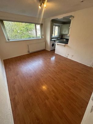 9 Chichester Park Central, Belfast, BT15 5DU - Photo 1