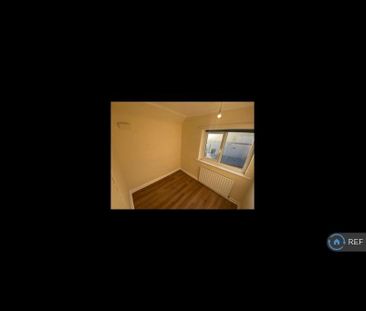 3 bedroom end of terrace house to rent - Photo 3