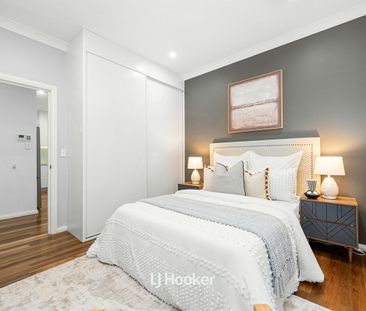 Lovely Modern Family Home for Convenient Lifestyle - Photo 5