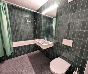 LICHTDURCHFLUTET MIT SCHÖNER LOGGIA - Photo 1