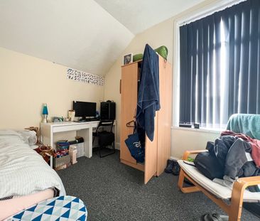 Pen-Y-Wain Road, Roath - Photo 5