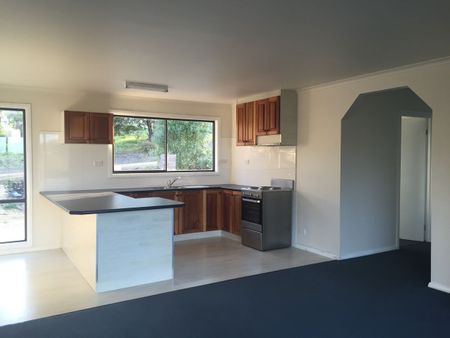 Well Presented Family Home - Photo 3