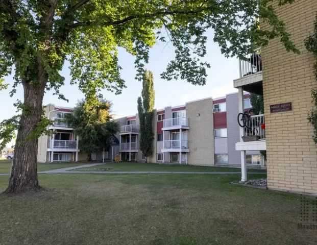 King's Court | 11065 149 Street NW, Edmonton - Photo 1