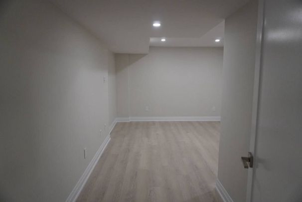 For Lease - 259 Glenway Circle Unit# Basement, Newmarket, Ontario - Photo 1