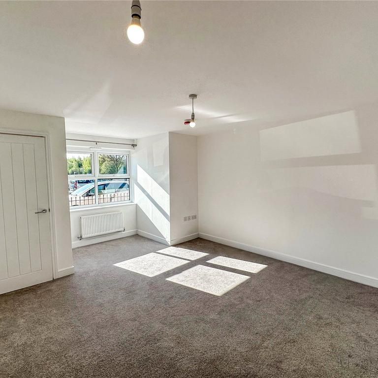 3 bedroom end of terrace house to rent - Photo 1