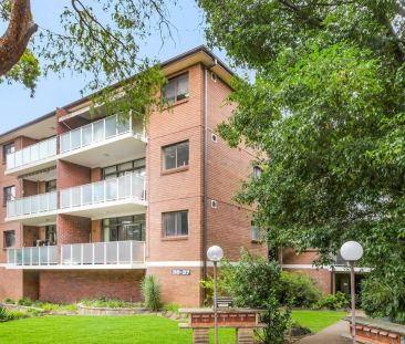 Spacious Two Bedroom Unit - Photo 3